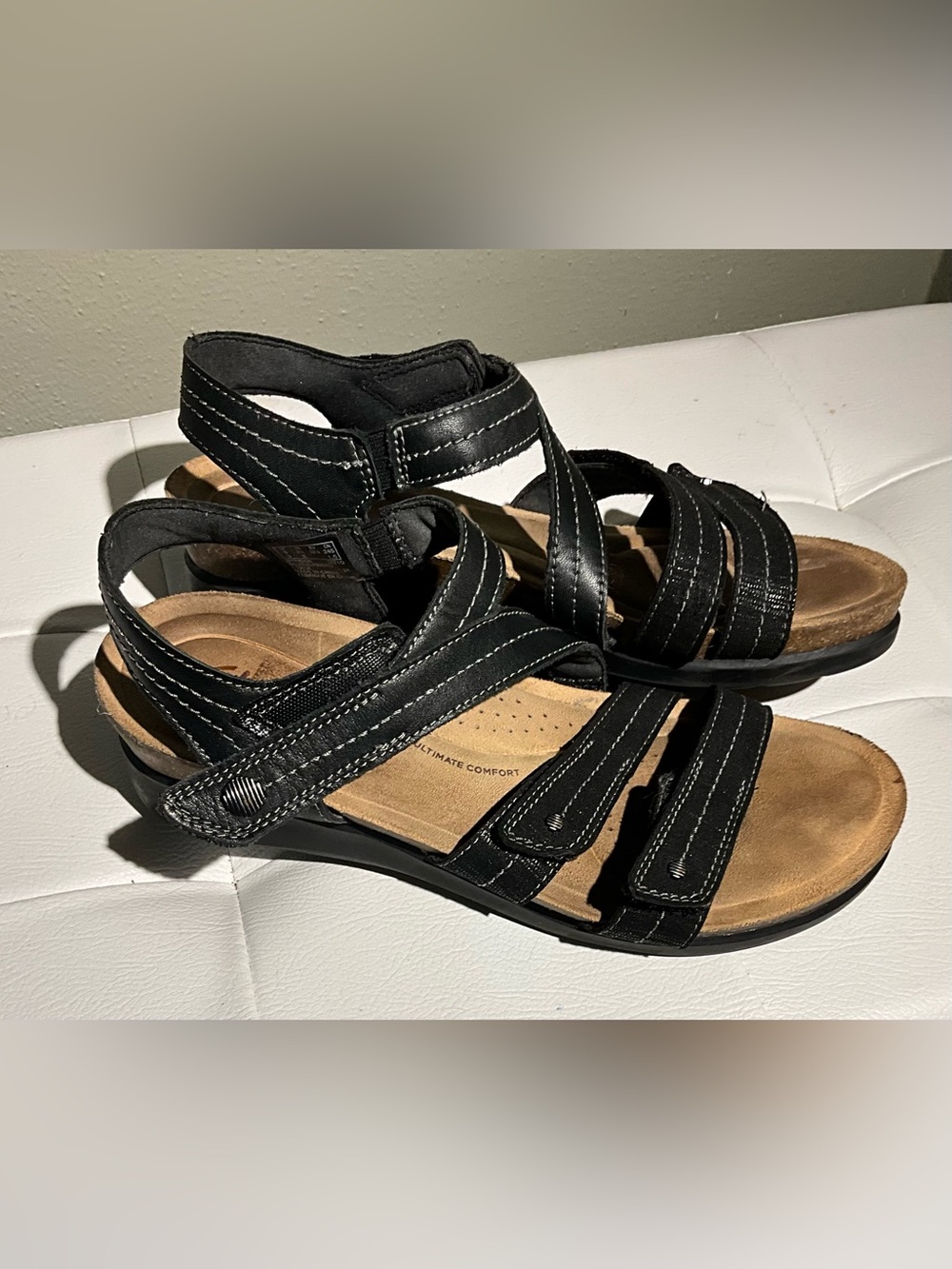 Clark’s Velcro Straps Comfort Strappy walking Sandals 8